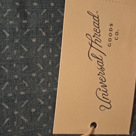 Universal Thread tank blouse - Picture 6 of 8